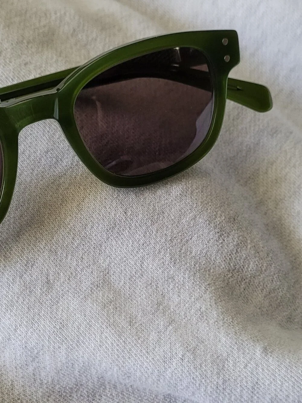 Eyebobs Biff Sunglasses in Dark Green